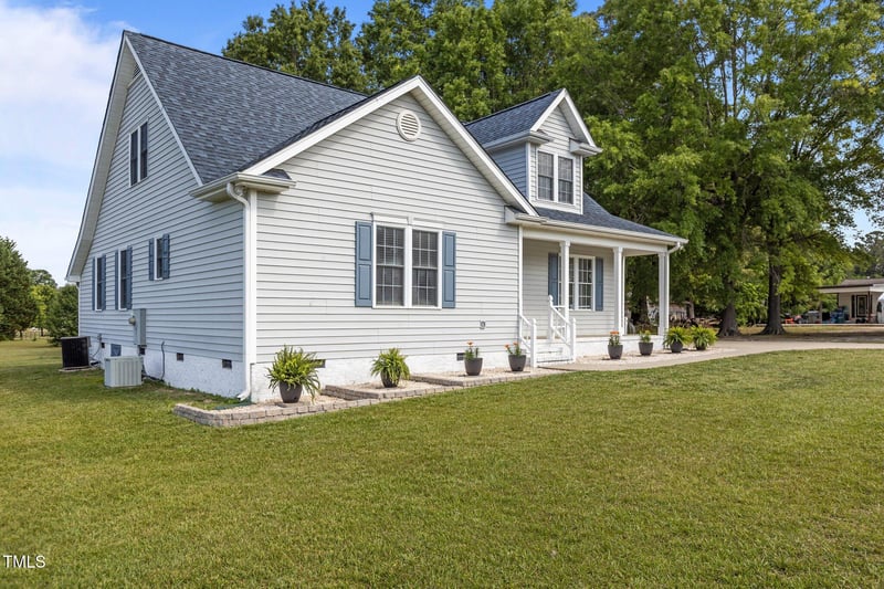 820 Water Plant Rd, Zebulon, NC 27597