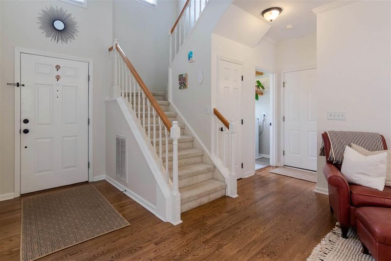 820 White Meadows Dr, Fuquay Varina, NC 27626