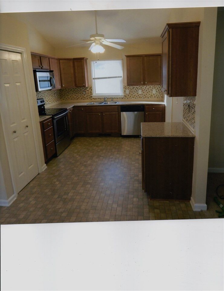 8200 Bellingham Cir, Raleigh, NC 27615