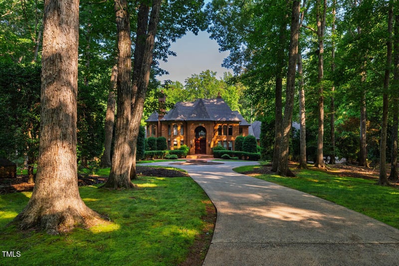 8200 Bromley Rd, Hillsborough, NC 27278