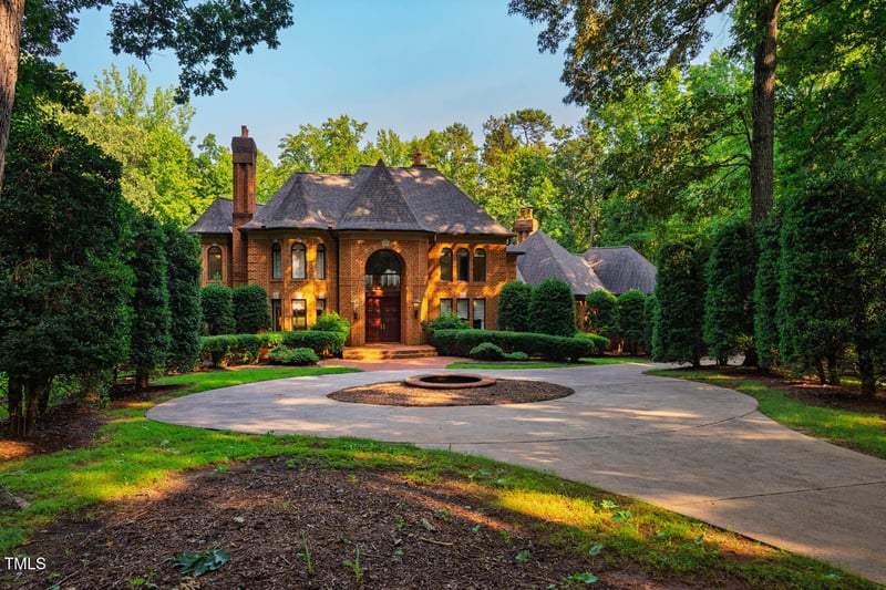 8200 Bromley Rd, Hillsborough, NC 27278