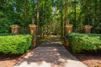 8200 Bromley Rd, Hillsborough, NC 27278