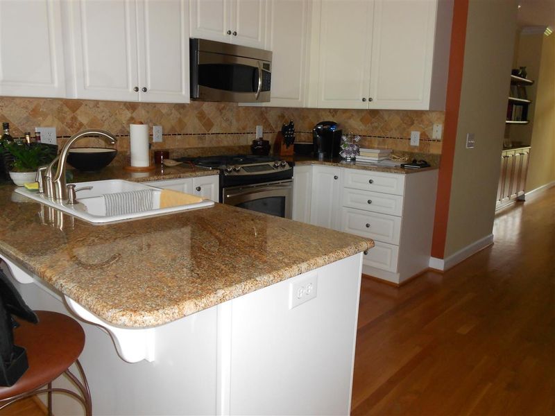 8200 Gaspari Ct, Raleigh, NC 27615