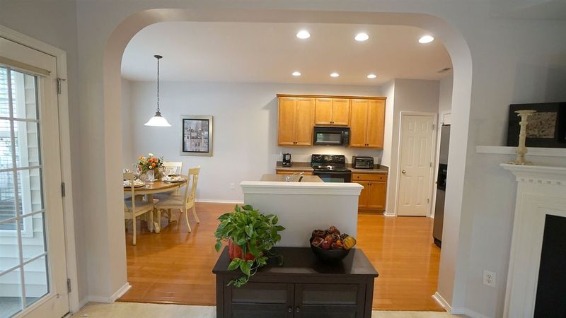 8201 Beaded Stone St, Raleigh, NC 27613