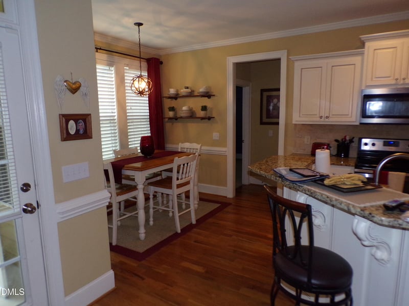 8201 Plum Bush Ct, Willow Springs, NC 27592