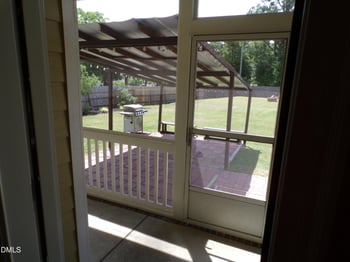 8201 Plum Bush Ct, Willow Springs, NC 27592