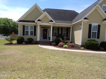 8201 Plum Bush Ct, Willow Springs, NC 27592