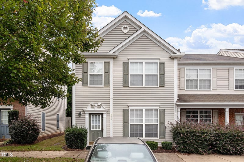 8201 Rhiannon Rd, Raleigh, NC 27613