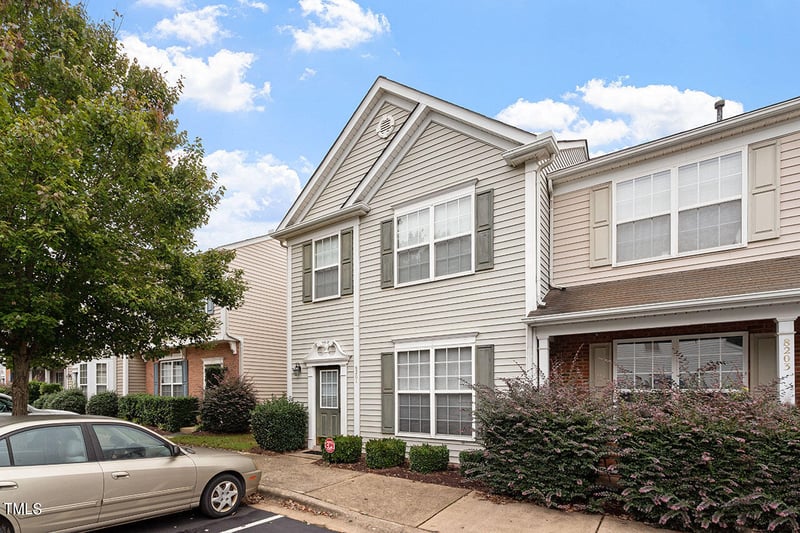 8201 Rhiannon Rd, Raleigh, NC 27613