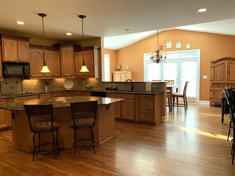 8203 Wade Green Pl, Cary, NC 27519