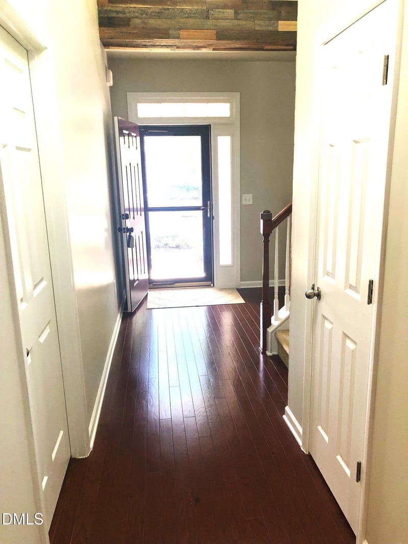8203 Yaxley Hall Dr, Raleigh, NC 27616