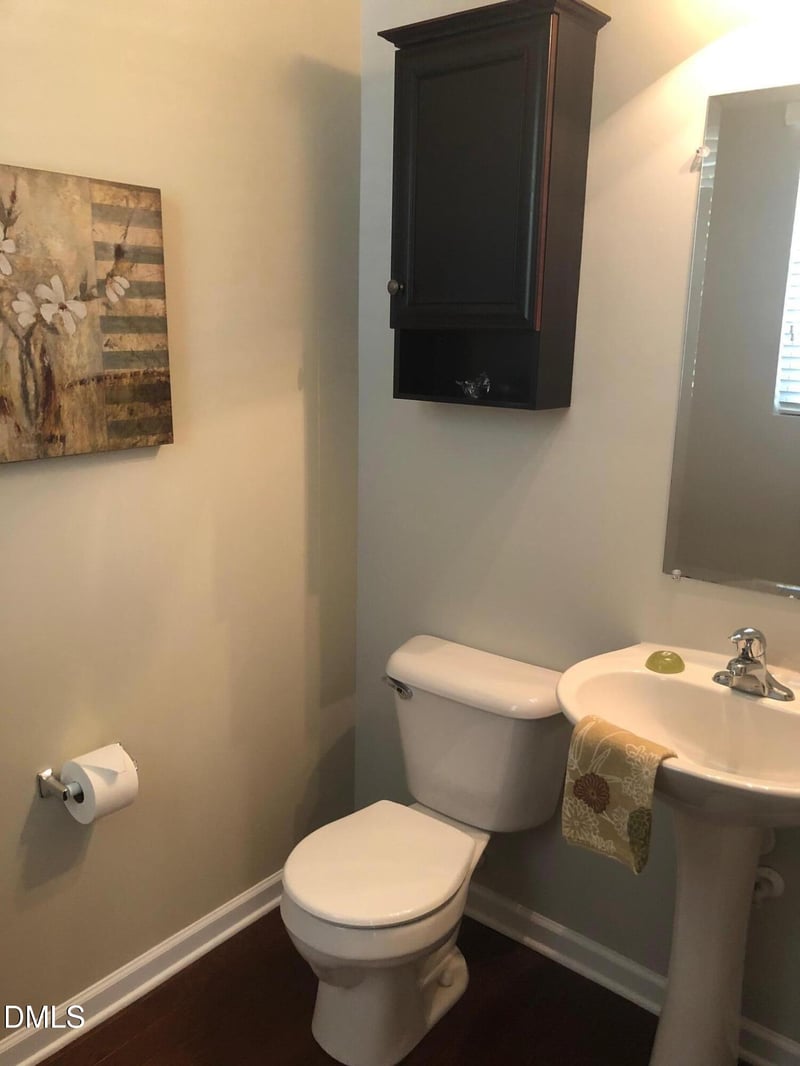 8203 Yaxley Hall Dr, Raleigh, NC 27616