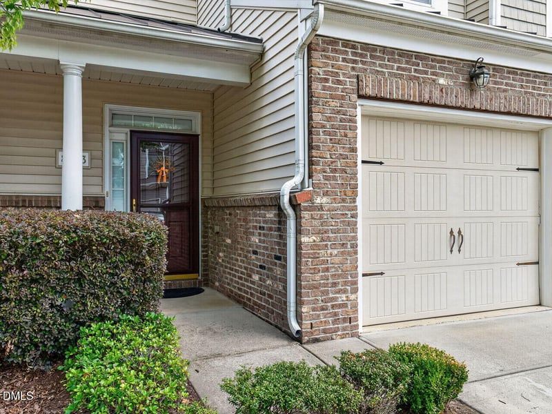 8203 Yaxley Hall Dr, Raleigh, NC 27616