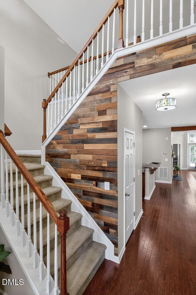 8203 Yaxley Hall Dr, Raleigh, NC 27616