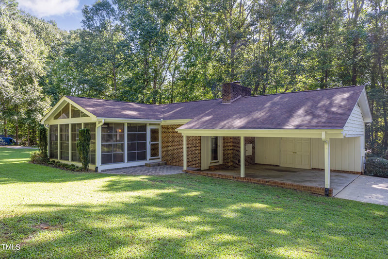 8204 Ashwood Dr, Raleigh, NC 27603