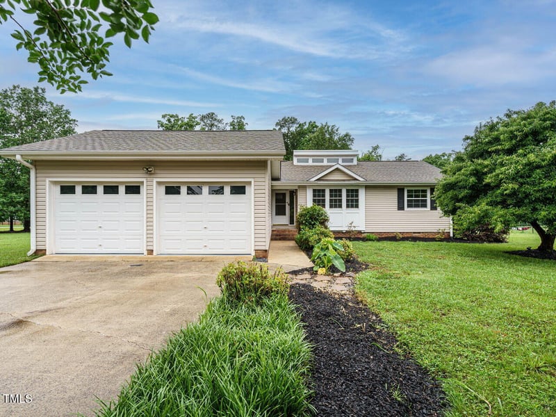 8204 Charlbert Ct, Apex, NC 27539