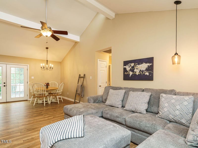 8204 Charlbert Ct, Apex, NC 27539