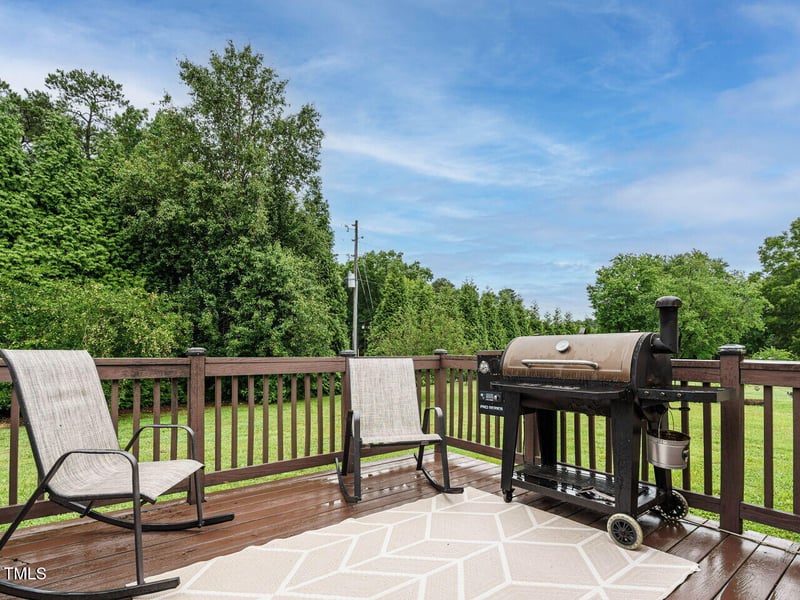 8204 Charlbert Ct, Apex, NC 27539