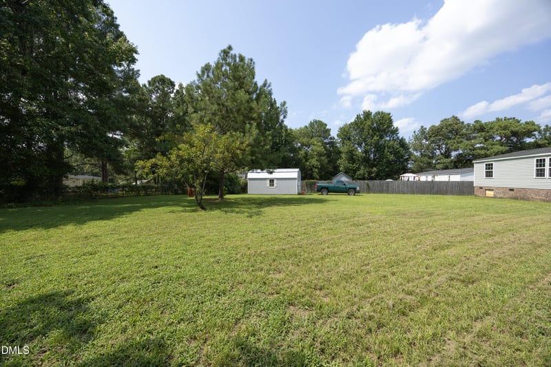 8204 Fieldcrest Ln, Fuquay Varina, NC 27526