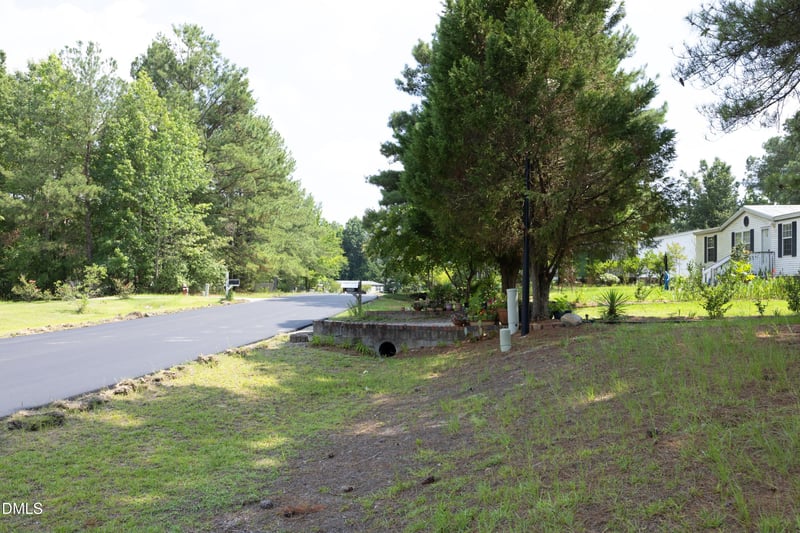 8204 Fieldcrest Ln, Fuquay Varina, NC 27526