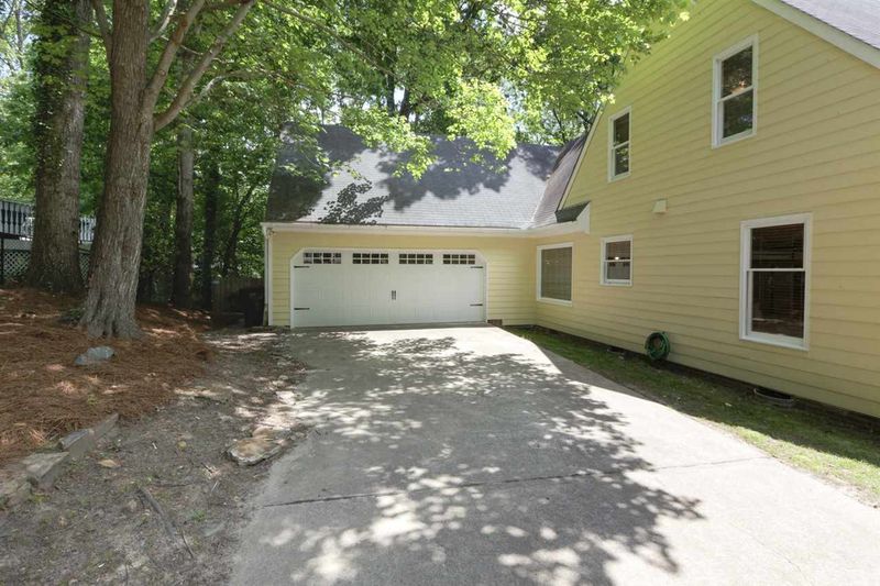 8204 Mourning Dove Rd, Raleigh, NC 27615
