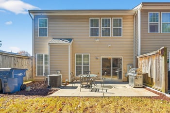 8204 Pilots View Dr, Raleigh, NC 27617