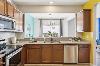 8204 Yaxley Hall Dr, Raleigh, NC 27616