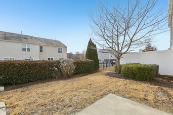 8204 Yaxley Hall Dr, Raleigh, NC 27616