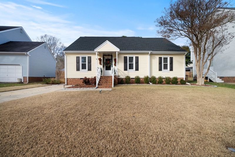 8205 Bellingham Cir, Raleigh, NC 27615
