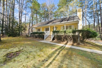 8205 Huntsman Ct, Chapel Hill, NC 27516