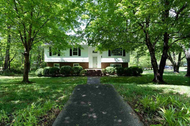 8205 Kestrel Dr, Raleigh, NC 27615
