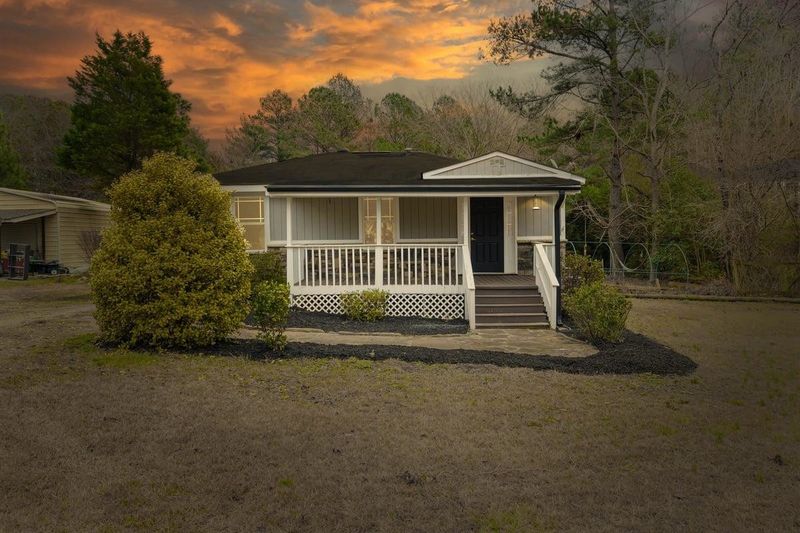 8205 Rhodes Rd, Apex, NC 27539