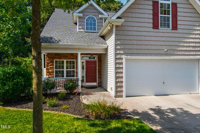 8205 Rolling Glenn Dr, Raleigh, NC 27616