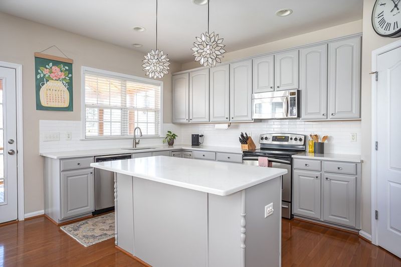 8206 Marvino Ln, Raleigh, NC 27613