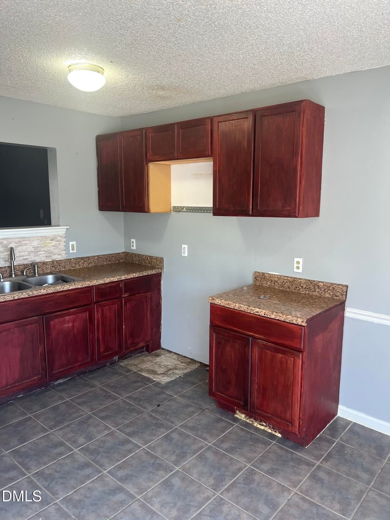 8206 Merriweather Cir, Raleigh, NC 27616