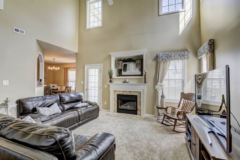 8206 Willowglen Dr, Raleigh, NC 27616