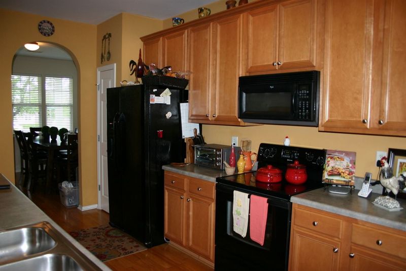 8207 Beaded Stone St, Raleigh, NC 27613