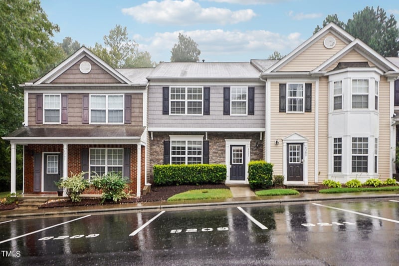 8207 Clasara Cir, Raleigh, NC 27613
