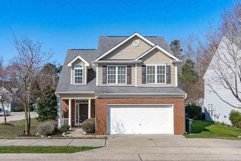 8207 Willowglen Dr, Raleigh, NC 27616