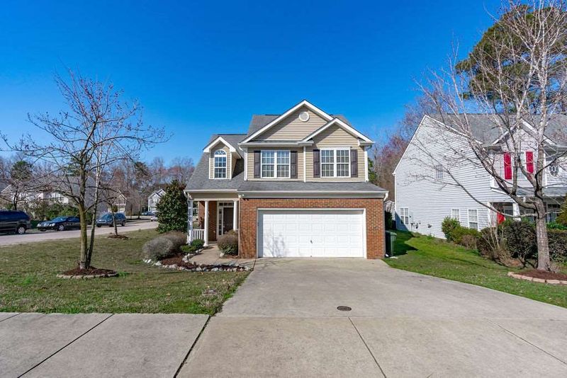 8207 Willowglen Dr, Raleigh, NC 27616