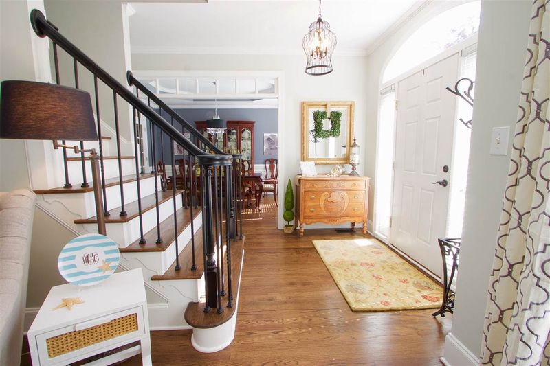 8208 Gadsen Ct, Raleigh, NC 27613