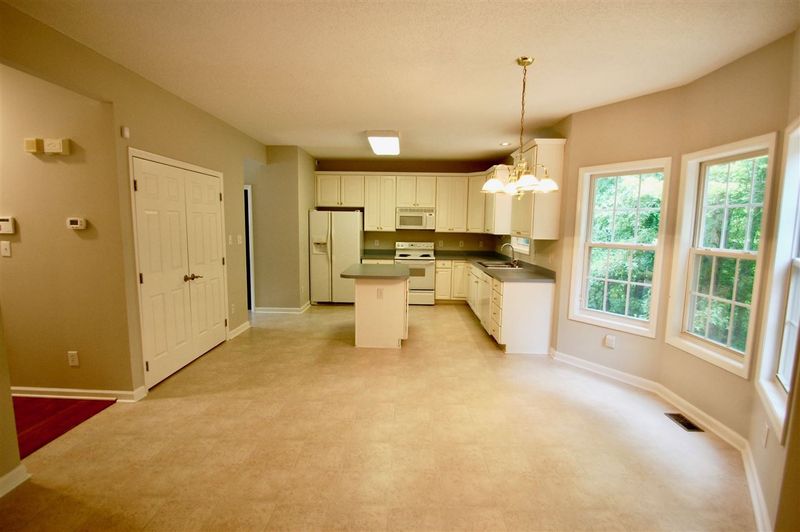 8208 Gresham Trace Rd, Raleigh, NC 27615