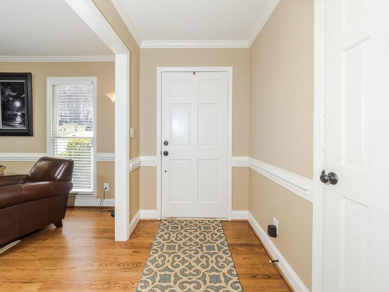 8208 Hambledon Ct, Raleigh, NC 27615