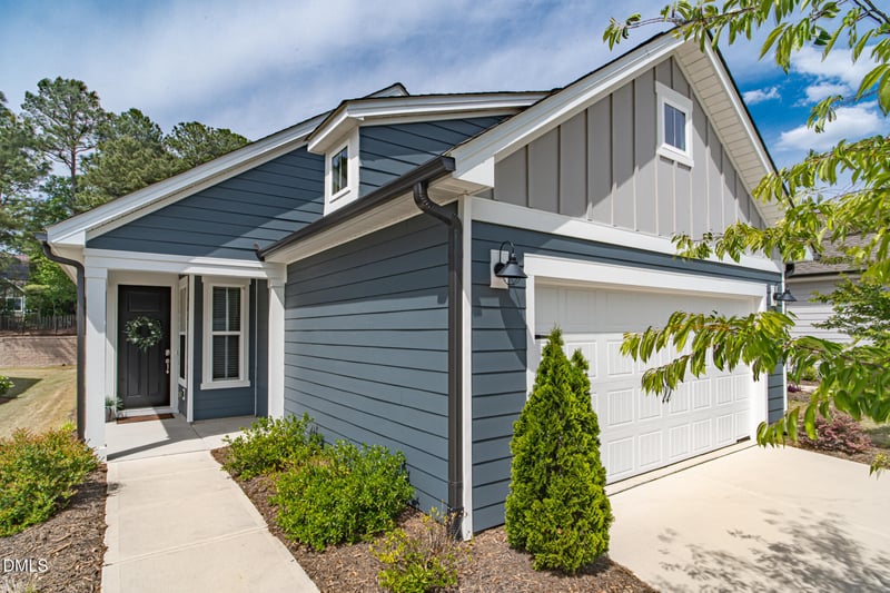 8208 White Star Dr, Fuquay Varina, NC 27526
