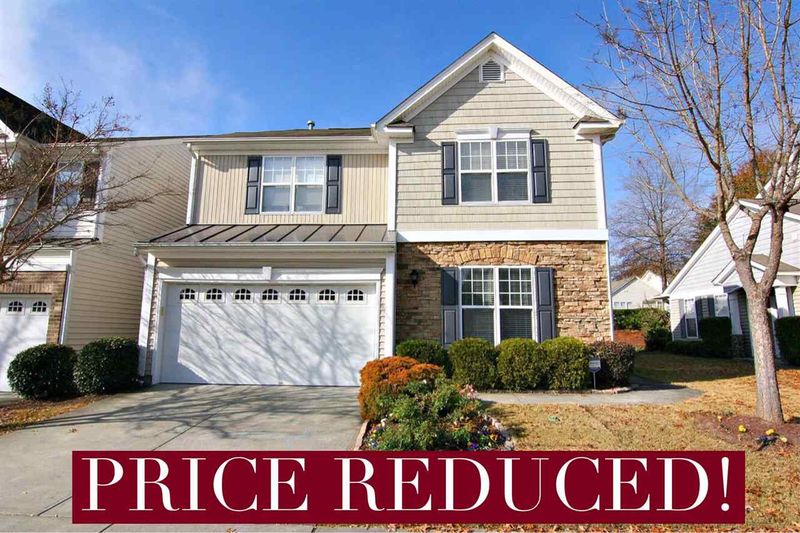 8209 Beaded Stone St, Raleigh, NC 27613