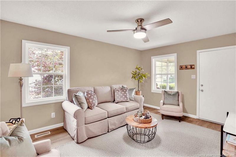 821 Algood Ave, Hope Mills, NC 28348