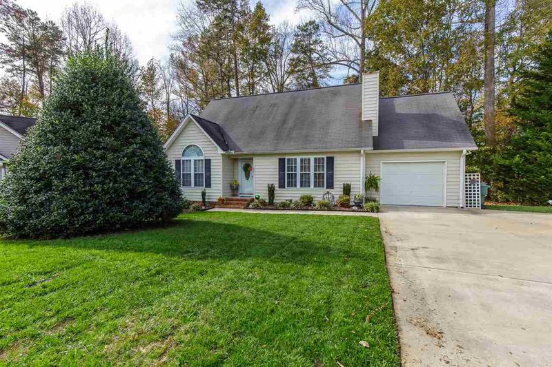 821 Annistons Ct, Graham, NC 27253