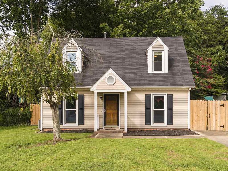 821 Cornwallis Dr, Burlington, NC 27215