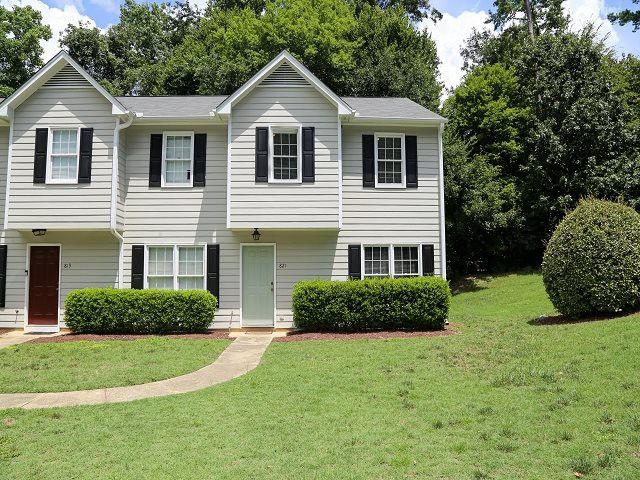 821 Dalewood Dr, Raleigh, NC 27610