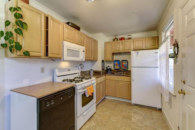 821 N King Charles Rd, Raleigh, NC 27610